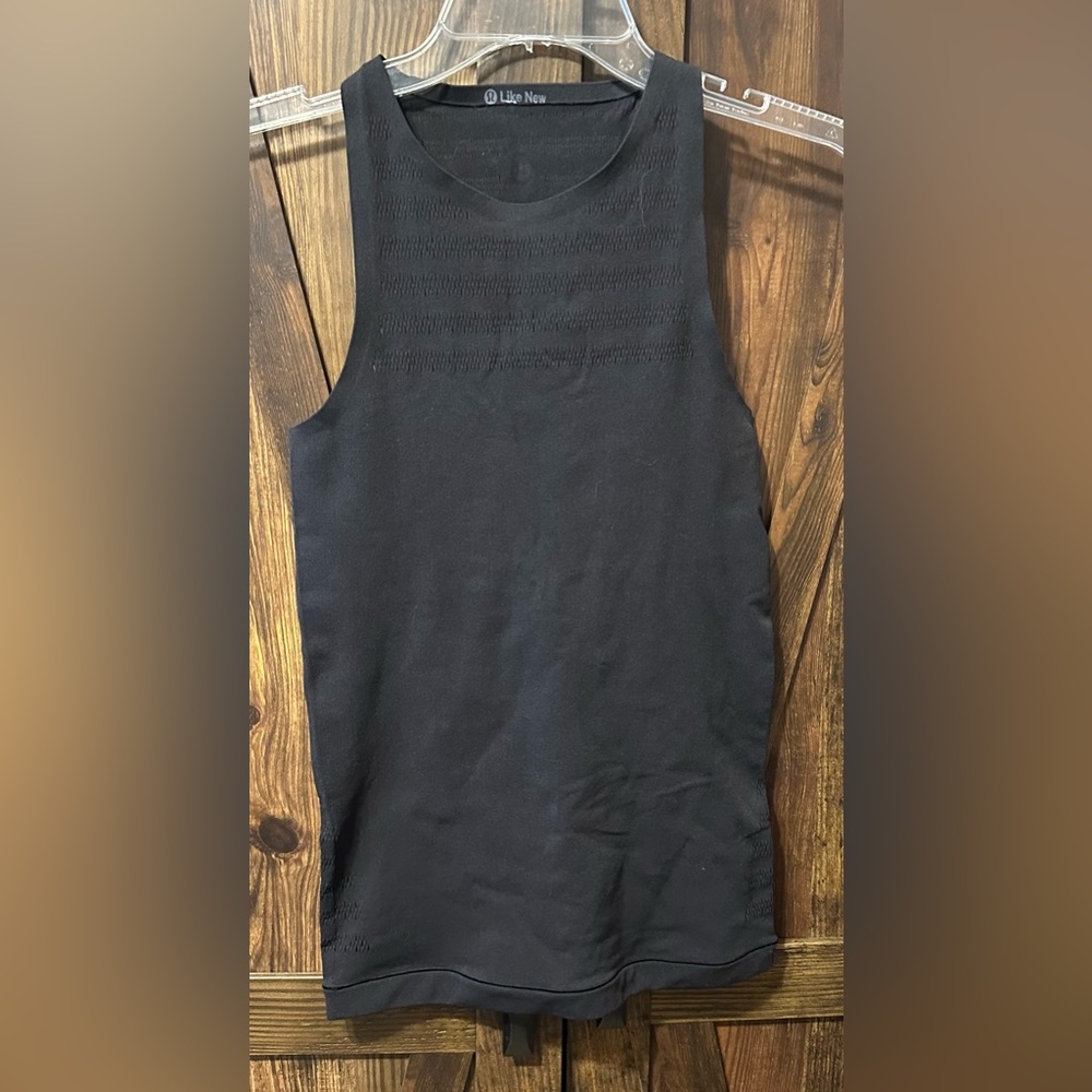 078 Lululemon Reveal Tank